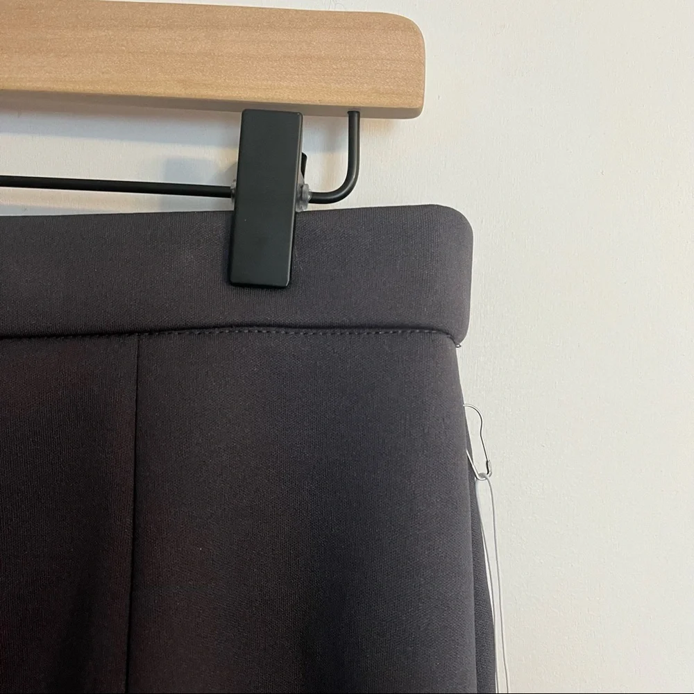 Forever 21 Contemporary | NWT Elastic Skater Mini Skirt in Dark Grey Size L - Picture 3 of 11